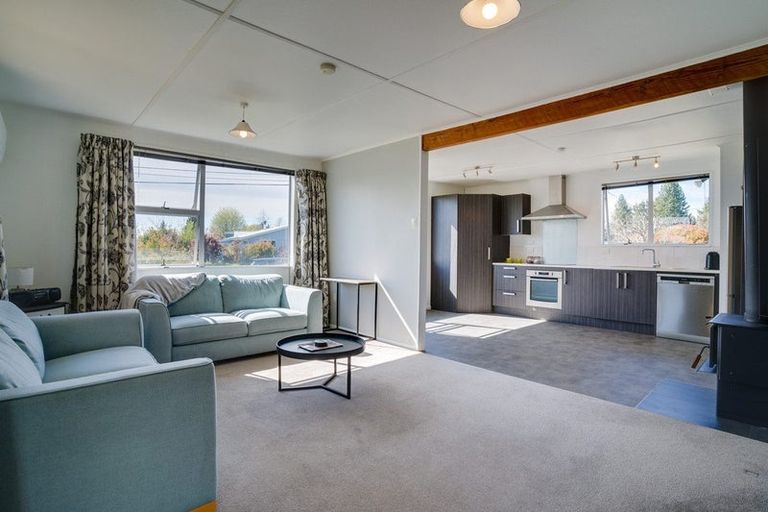 Photo of property in 28 Omahau Crescent, Twizel, 7901