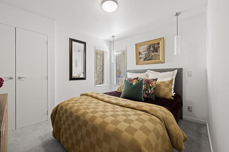 Photo of property in 10/74 Oriental Parade, Oriental Bay, Wellington, 6011