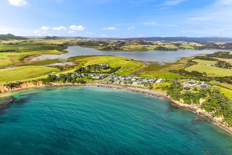 Photo of property in 744 Taiharuru Road, Taiharuru, Parua Bay, 0192