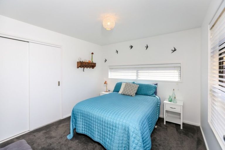 Photo of property in 51 Poplar Grove, Whalers Gate, New Plymouth, 4310