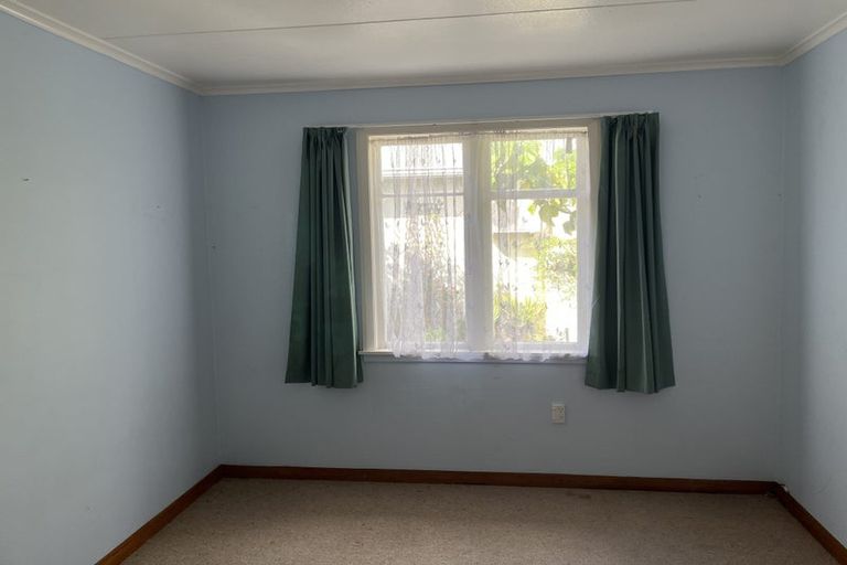 Photo of property in 15 Waterloo Crescent, Hokowhitu, Palmerston North, 4410