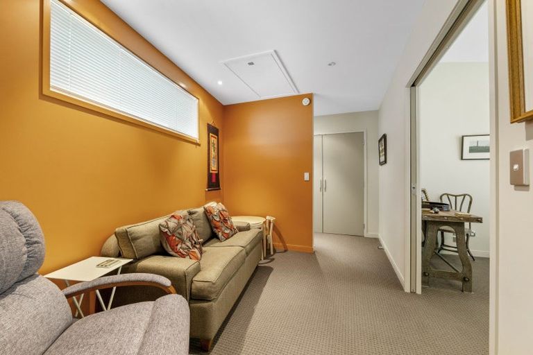 Photo of property in 10 Olivia Street, Stratford, 4332