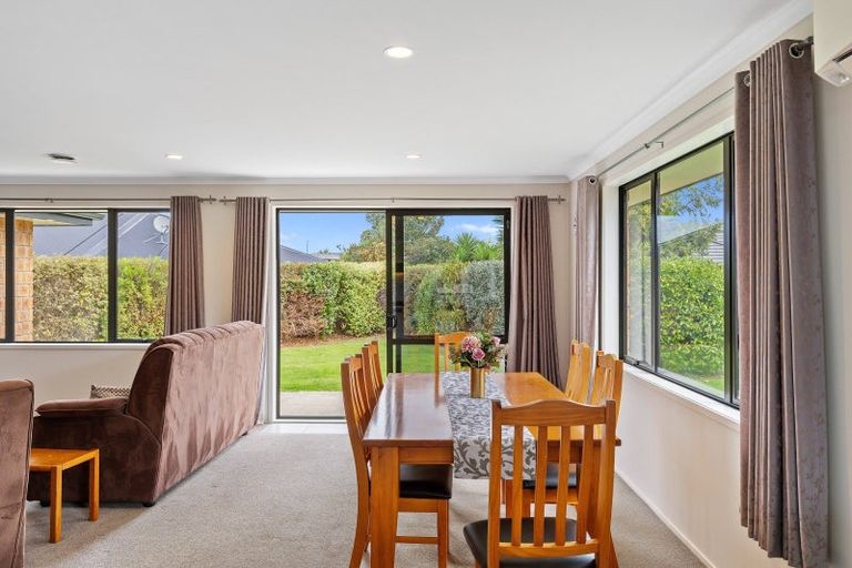 Photo of property in 16 Edward Street, Grandview Heights, Hamilton, 3200