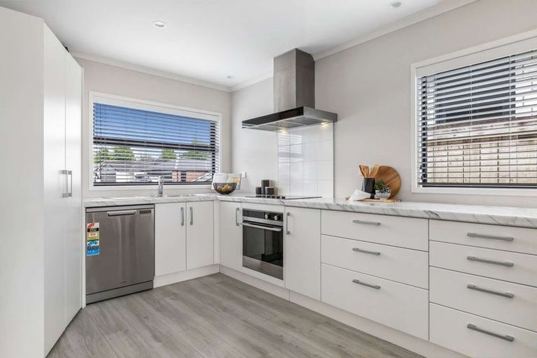 Photo of property in 34 Marion Crescent, Papamoa Beach, Papamoa, 3118