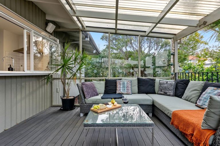 Photo of property in 21 Hastings Road, Mairangi Bay, Auckland, 0630