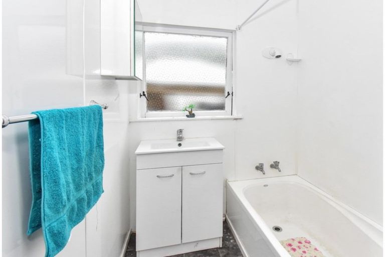Photo of property in 42 Clayton Avenue, Otara, Auckland, 2023