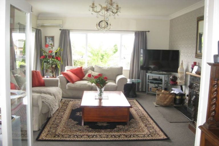 Photo of property in 32 Queen Street, Dannevirke, 4930