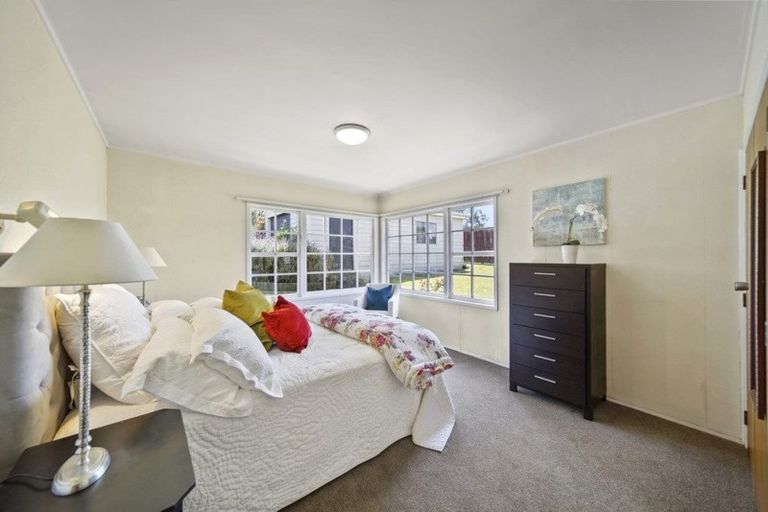 Photo of property in 2/52 Galsworthy Place, Bucklands Beach, Auckland, 2014