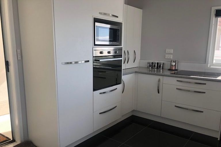 Photo of property in 1/14 Findlay Street, Moturoa, New Plymouth, 4310