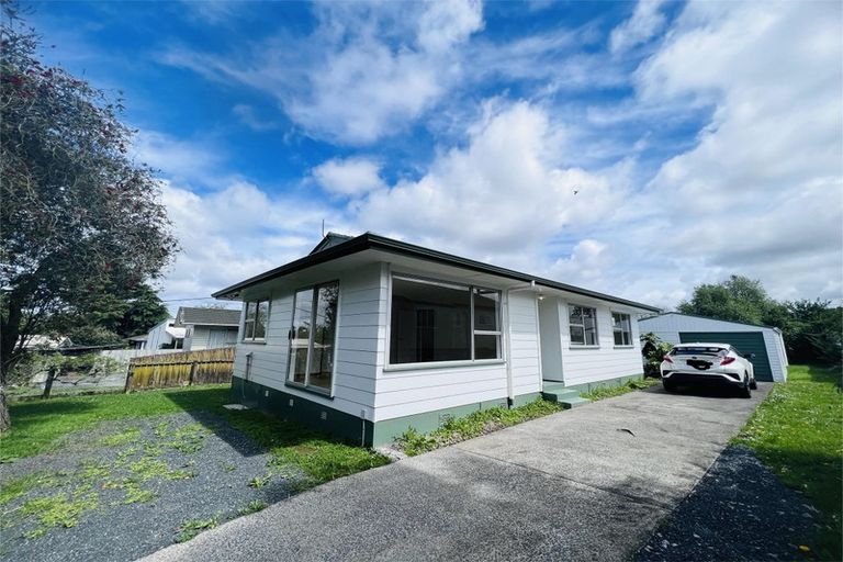 Photo of property in 26 Makora Road, Massey, Auckland, 0614