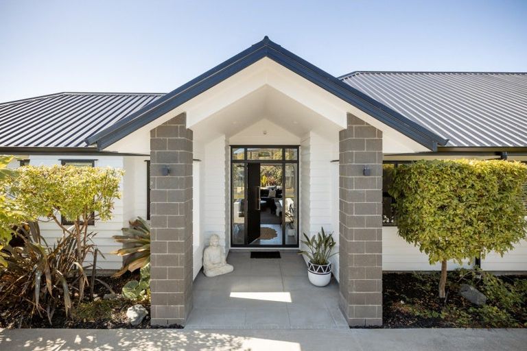 Photo of property in 18 Parlane Drive, Huapai, Kumeu, 0810