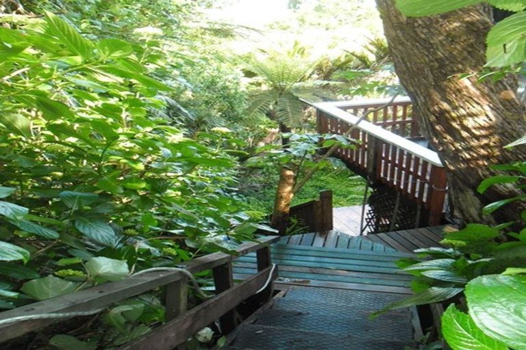 Photo of property in 45 Takahe Road, Titirangi, Auckland, 0604