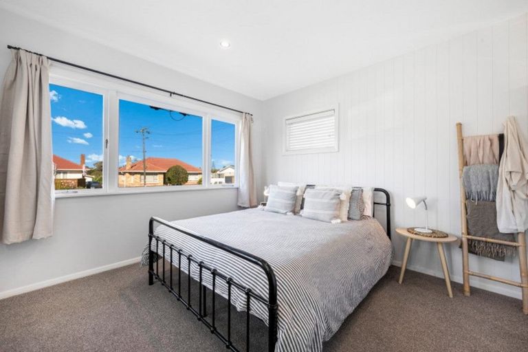 Photo of property in 14 Walters Road, Mount Wellington, Auckland, 1062