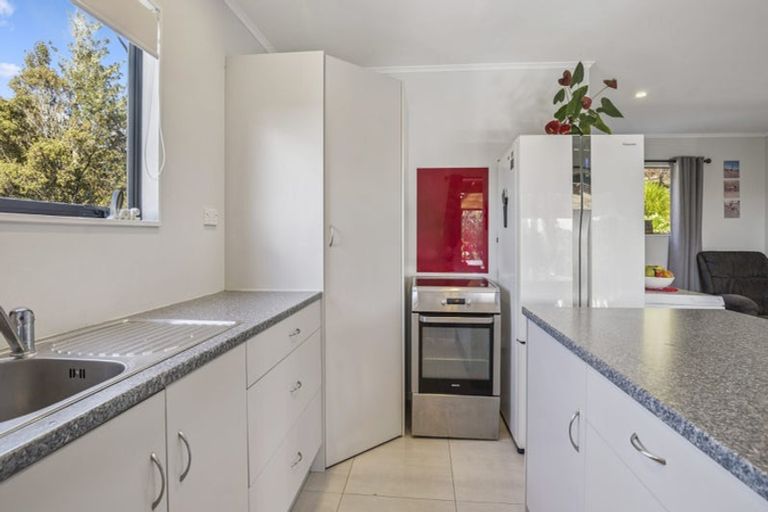 Photo of property in 82 Pinchgut Road, Kaukapakapa, 0873