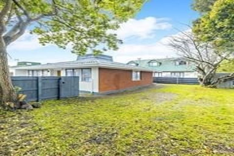Photo of property in 3/10 Browns Road, Manurewa, Auckland, 2102