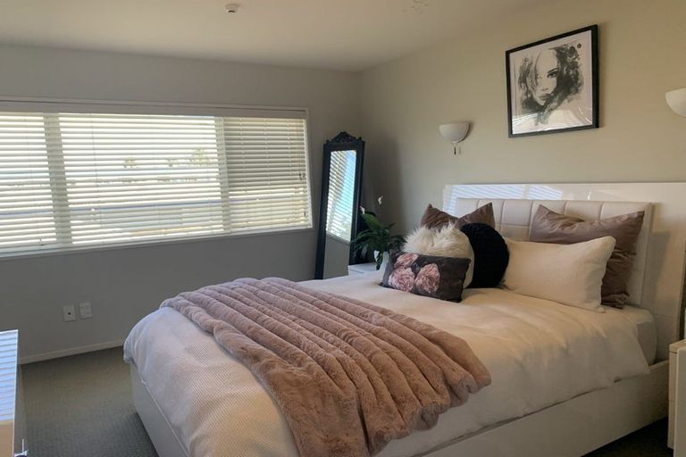 Photo of property in 2/1086 Papamoa Beach Road, Papamoa Beach, Papamoa, 3118