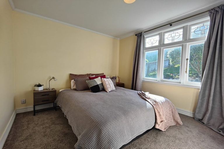 Photo of property in 102 Wexford Road, Miramar, Wellington, 6022