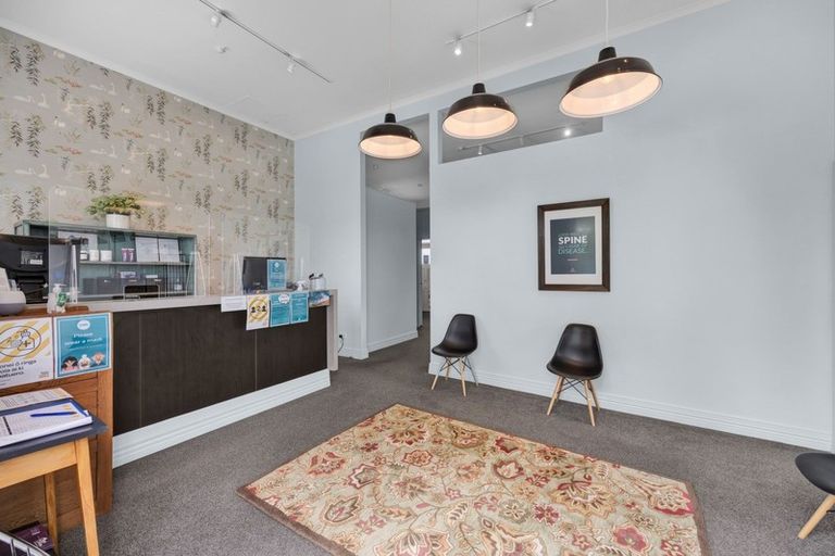 Photo of property in 77 Eliot Street, New Plymouth, 4310