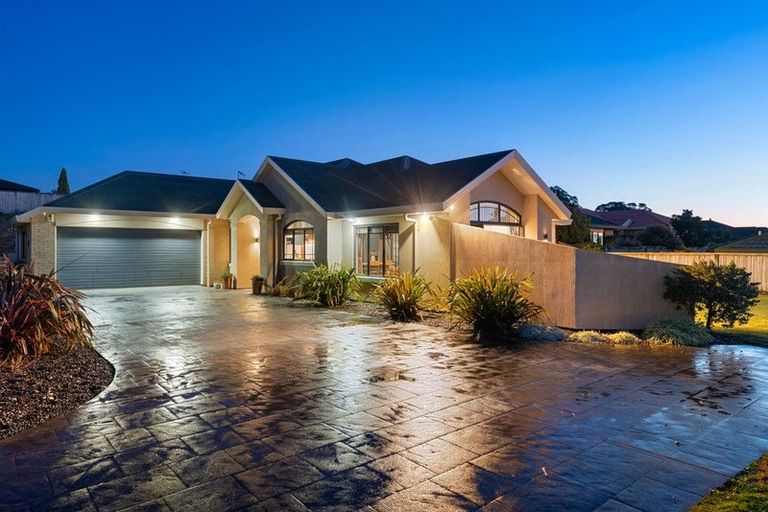 Photo of property in 101 Realm Drive, Paraparaumu, 5032