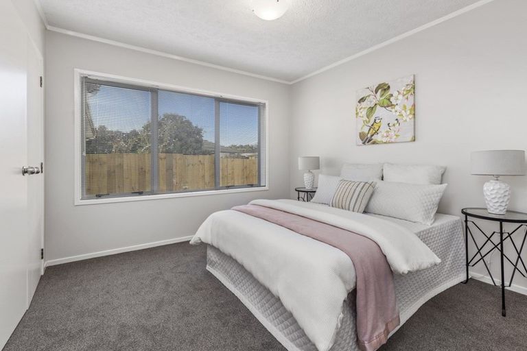 Photo of property in 2/2 Roslyn Road, Mount Wellington, Auckland, 1060