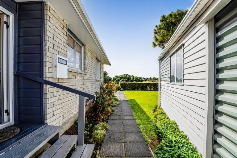 Photo of property in 3 Ross Place, Blagdon, New Plymouth, 4310