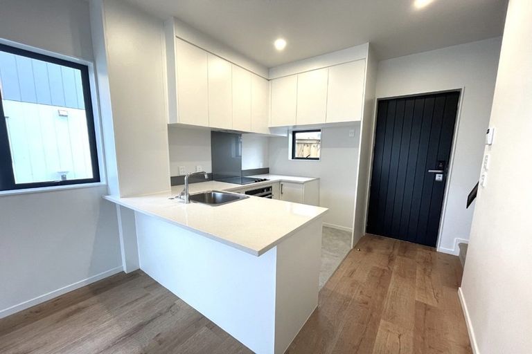 Photo of property in 2/54 Swanson Road, Henderson, Auckland, 0610