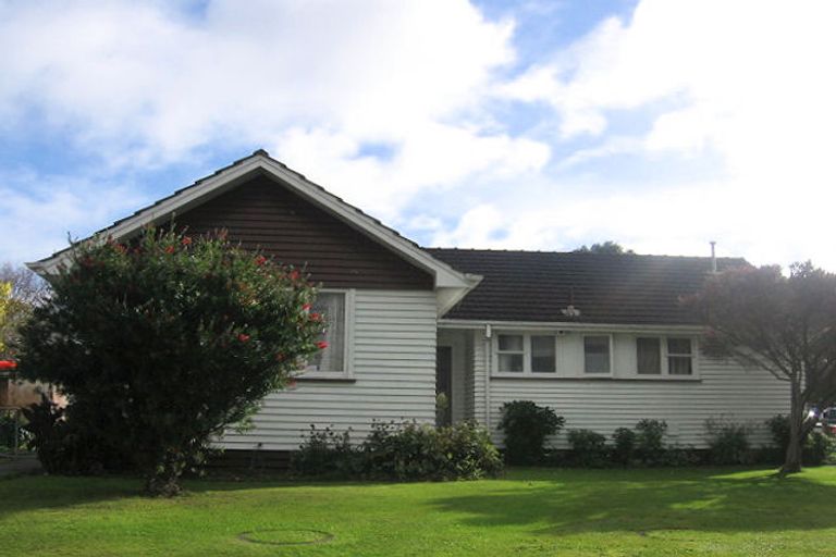 Photo of property in 43 Pembroke Street, Highbury, Palmerston North, 4412