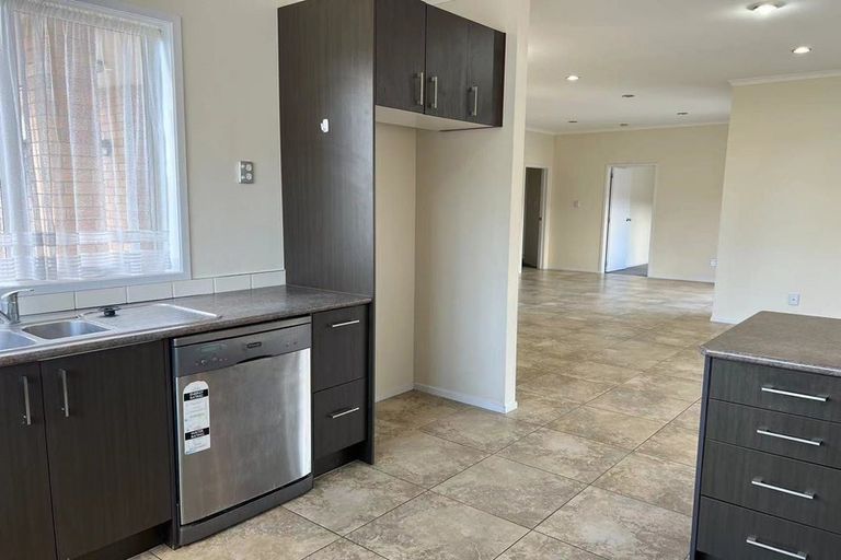 Photo of property in 5 Dumfries Place, Pyes Pa, Tauranga, 3112