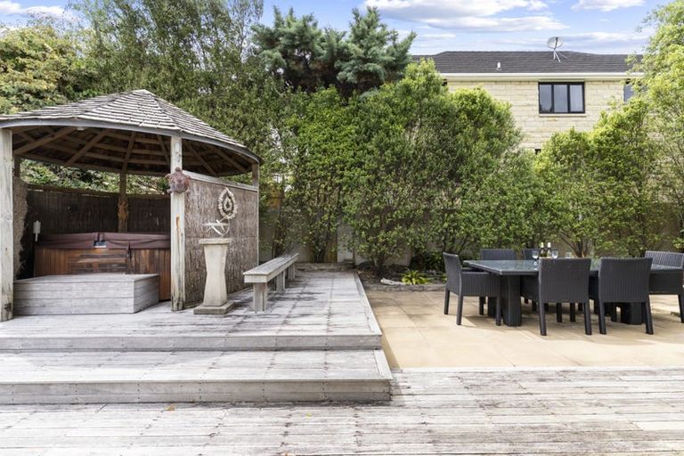 Photo of property in 29 Bronte Place, Somerville, Auckland, 2014