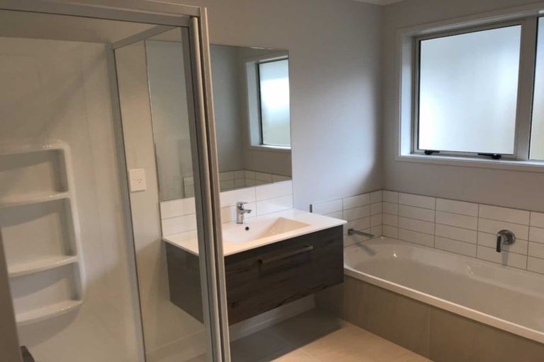 Photo of property in 92 Te Wharo Drive, Papamoa, 3118