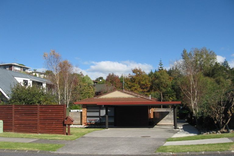 Photo of property in 28 Charles Dickens Drive, Mellons Bay, Auckland, 2014