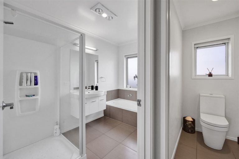 Photo of property in 11 Rawiri Drive, Bell Block, New Plymouth, 4312