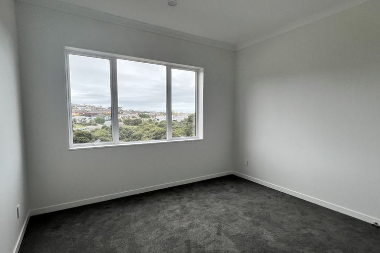 Photo of property in 23 Richard Hill Close, Fairview Heights, Auckland, 0632