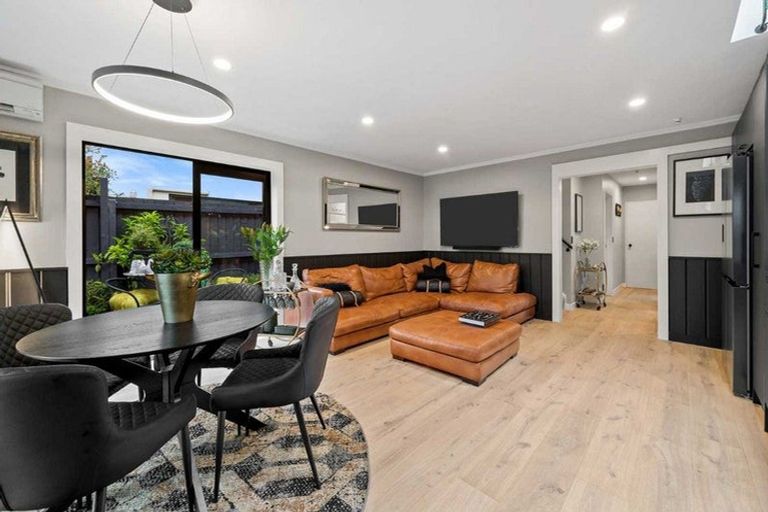 Photo of property in 2/19 Kilmarnock Street, Riccarton, Christchurch, 8011