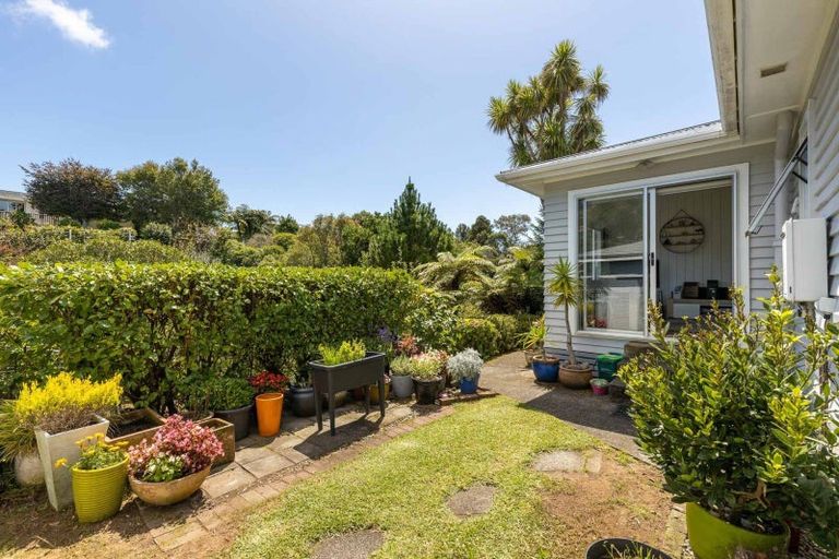 Photo of property in 30 Awanui Street, Merrilands, New Plymouth, 4312
