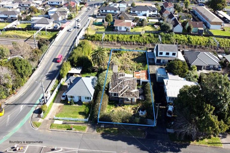 Photo of property in 28 Cambridge Terrace, Papatoetoe, Auckland, 2025