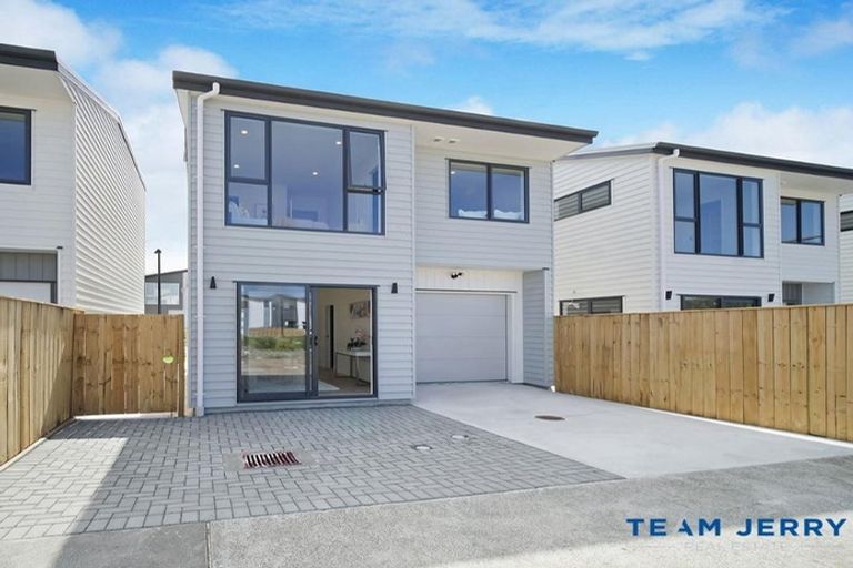 Photo of property in 5 Te Kaapia Road, Papakura, 2110