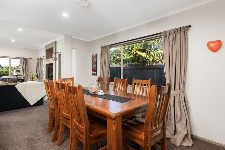 Photo of property in 10 Saint Kilda Place, Papamoa Beach, Papamoa, 3118