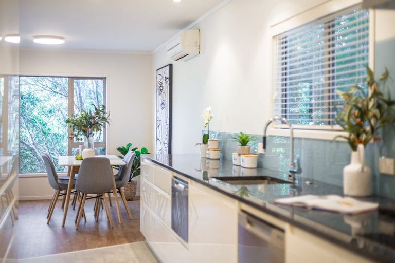 Photo of property in 4 Te Kura Road, Pukerua Bay, 5026