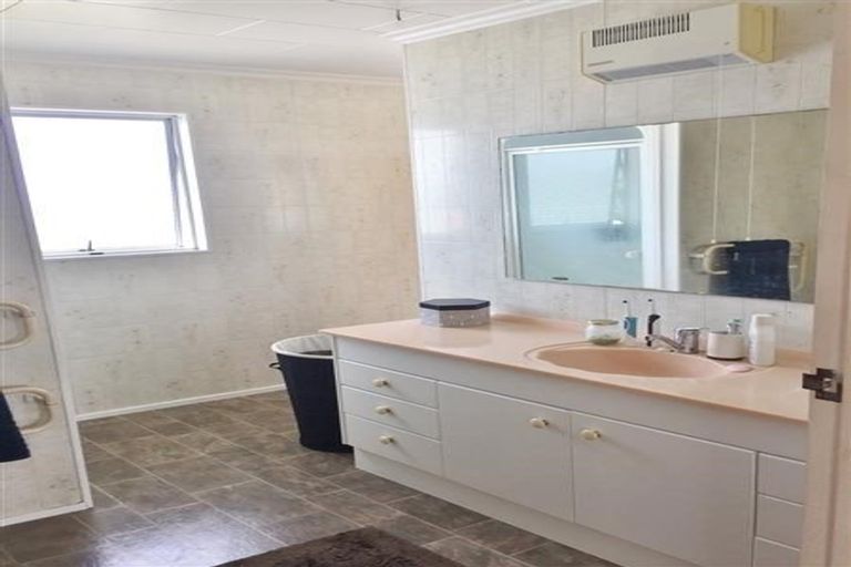 Photo of property in 6 Murch Place, Tawhero, Whanganui, 4500