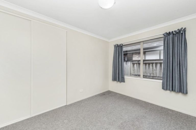 Photo of property in 42 Wiltshire Drive, Huntington, Hamilton, 3210