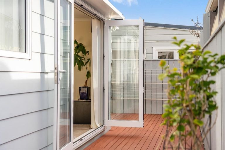 Photo of property in 2/35 Tahi Street, Miramar, Wellington, 6022