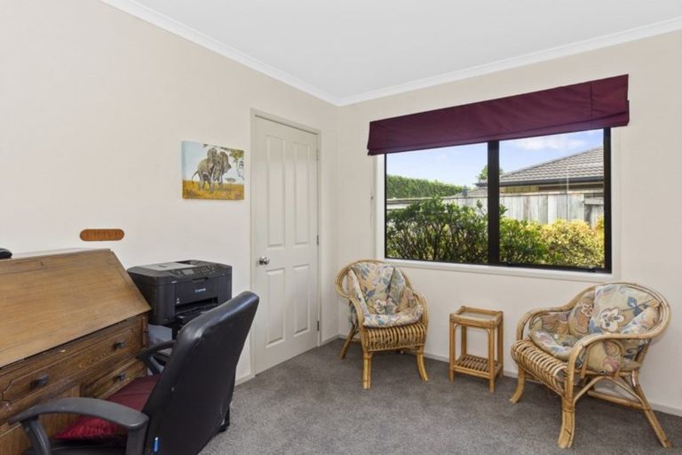 Photo of property in 36 Glenmonarch Place, Pyes Pa, Tauranga, 3112