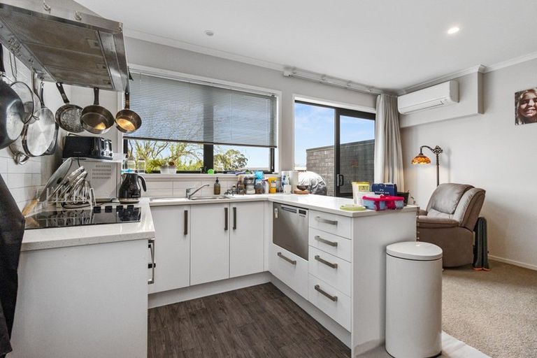 Photo of property in 7/16 Jones Crescent, Melville, Hamilton, 3206