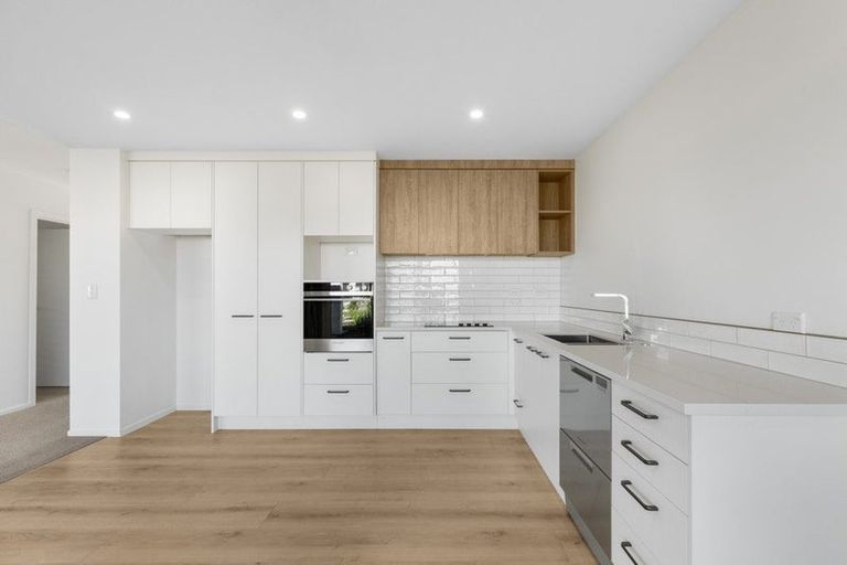 Photo of property in 9 Evergreen Parade, Rosehill, Papakura, 2113