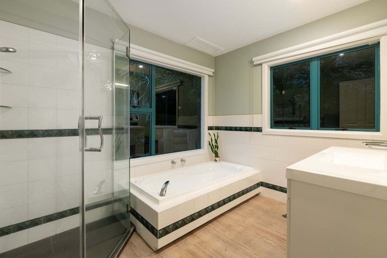 Photo of property in 9 Bay Street, Matua, Tauranga, 3110