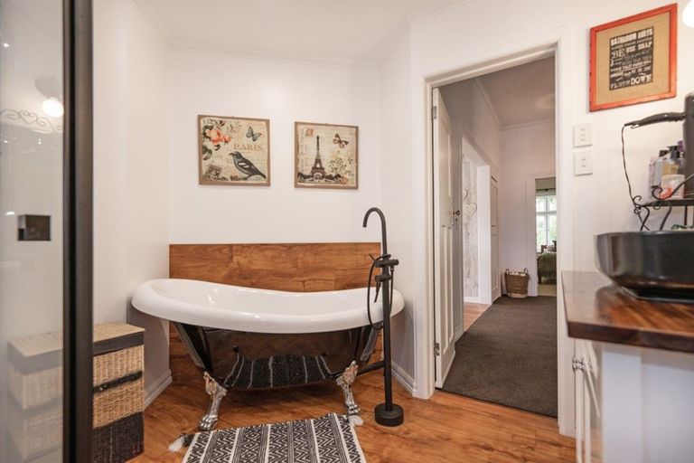 Photo of property in 923 Railway Road, Raureka, Hastings, 4120