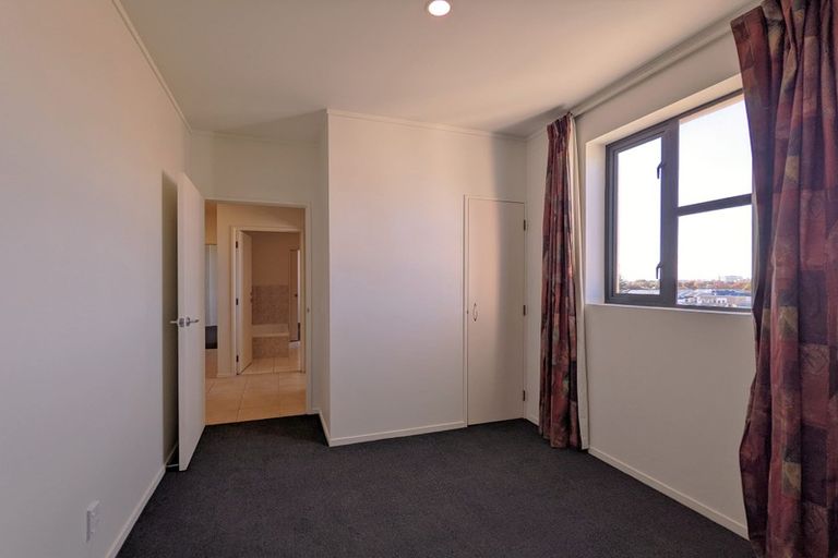 Photo of property in Maddison Apartments, 3/6e Queen Street, Palmerston North, 4410