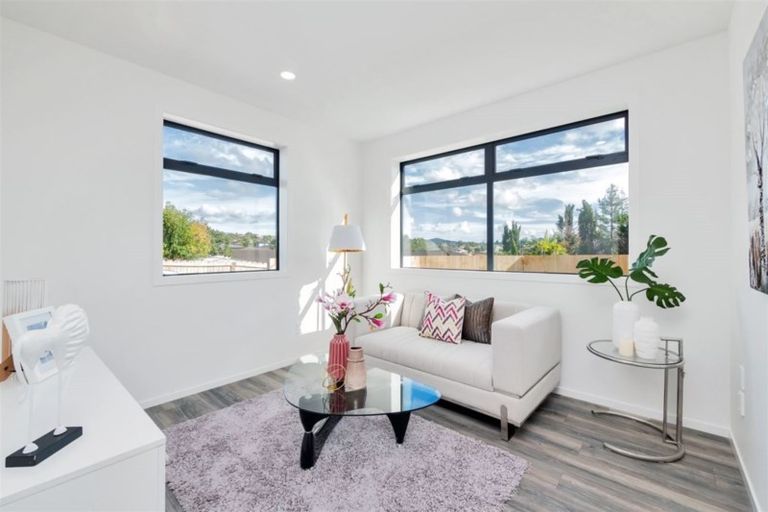 Photo of property in 107a Sturges Road, Henderson, Auckland, 0612