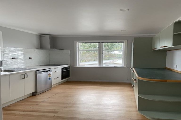 Photo of property in 39 Park Road, Glenfield, Auckland, 0629